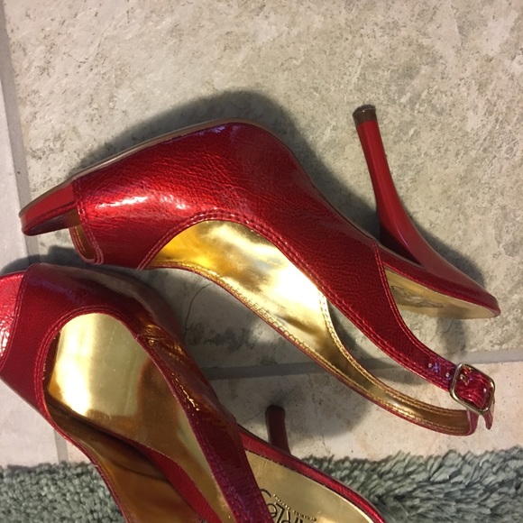Carlos red heels - Picture 2 of 3